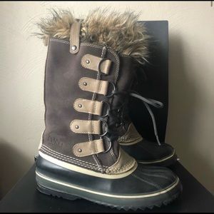Sorel Joan of Arctic Boots Size 9